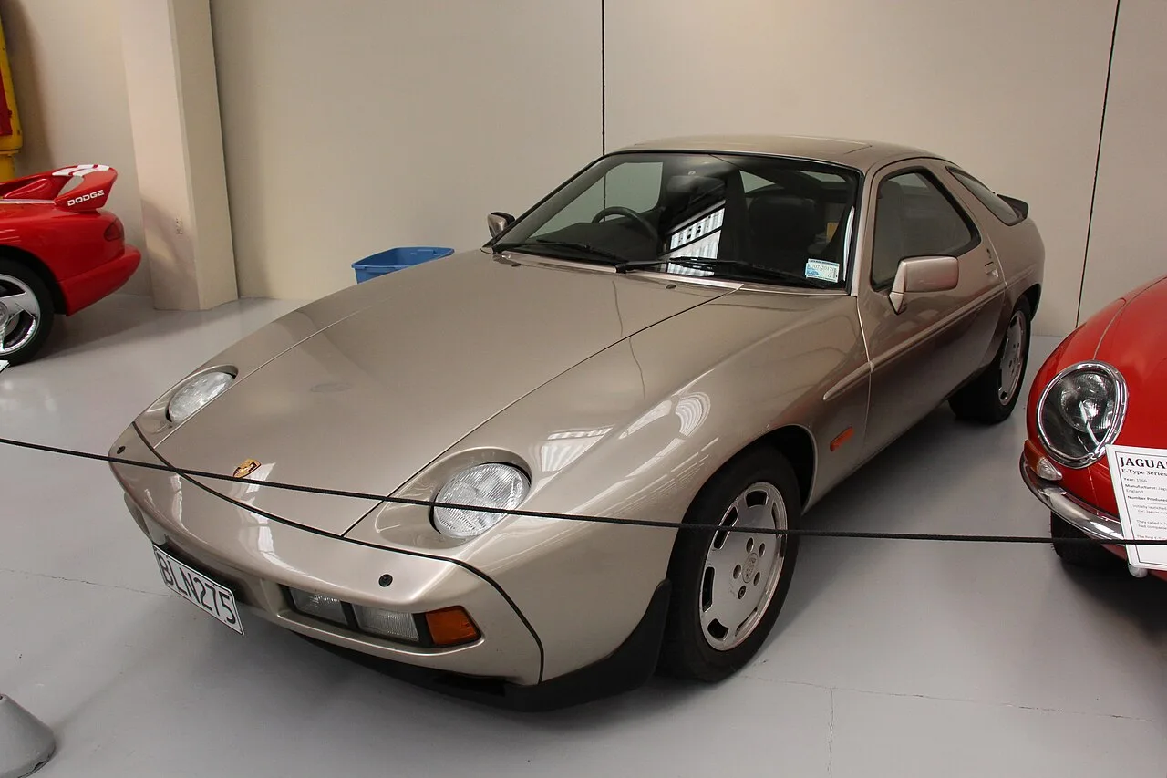 Porsche 928 first generation, 4.5/4.7 and 5.0 S, side