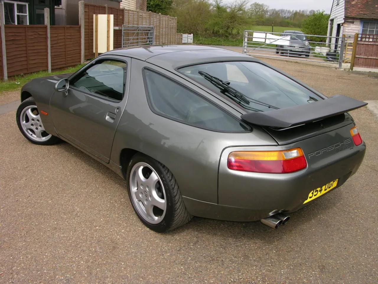 Porsche 928, rear