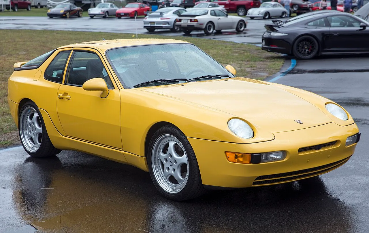 Porsche 968, interior