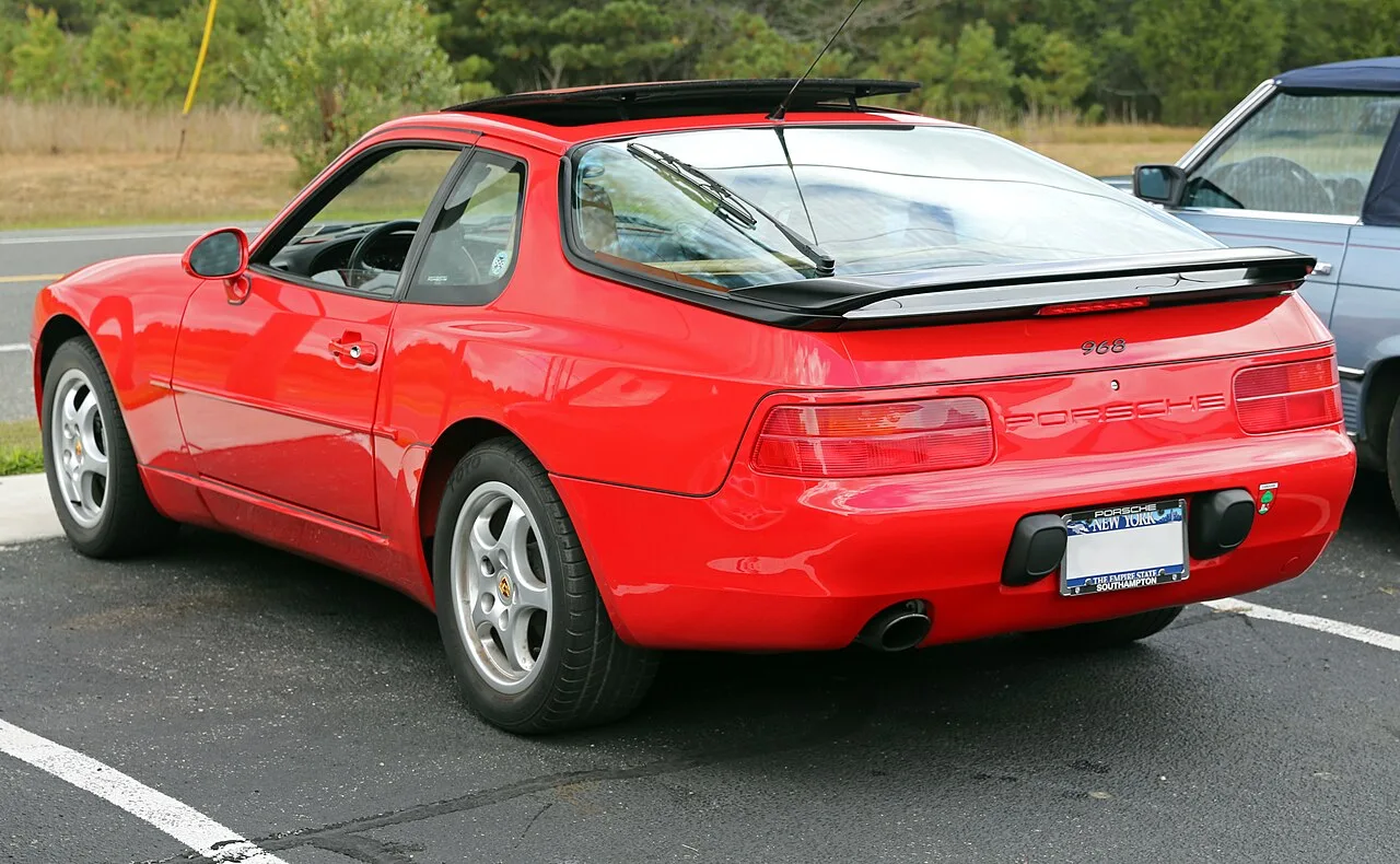 Porsche 968, rear