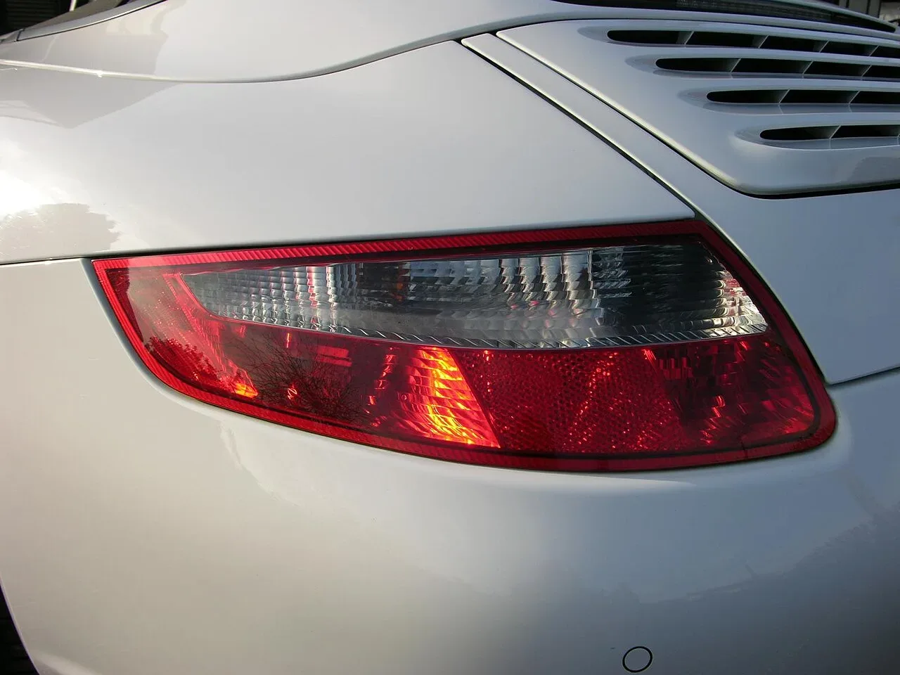 Porsche Carrera 2 S Cabriolet, rear