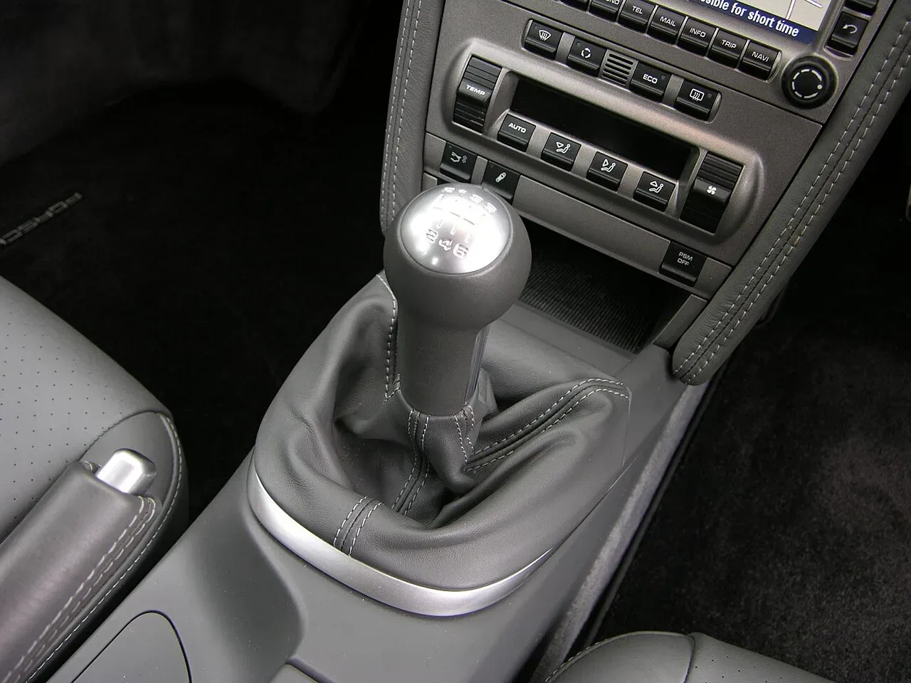 Porsche Carrera 2 S Coupe, interior