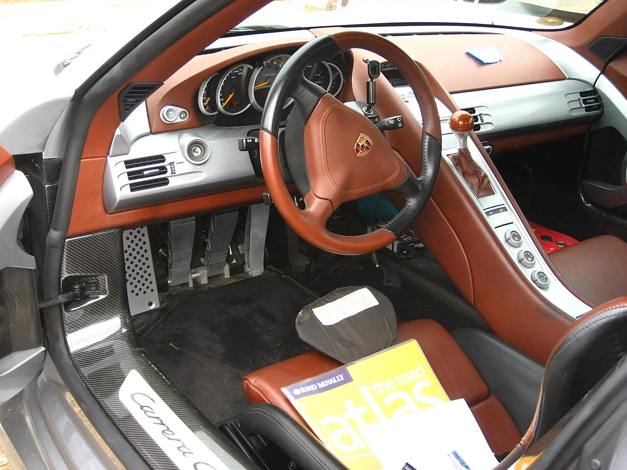 Porsche Carrera GT 980, interior