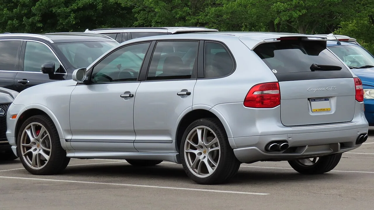 Porsche Cayenne, rear