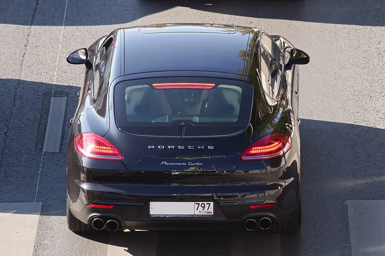 Porsche Panamera, rear