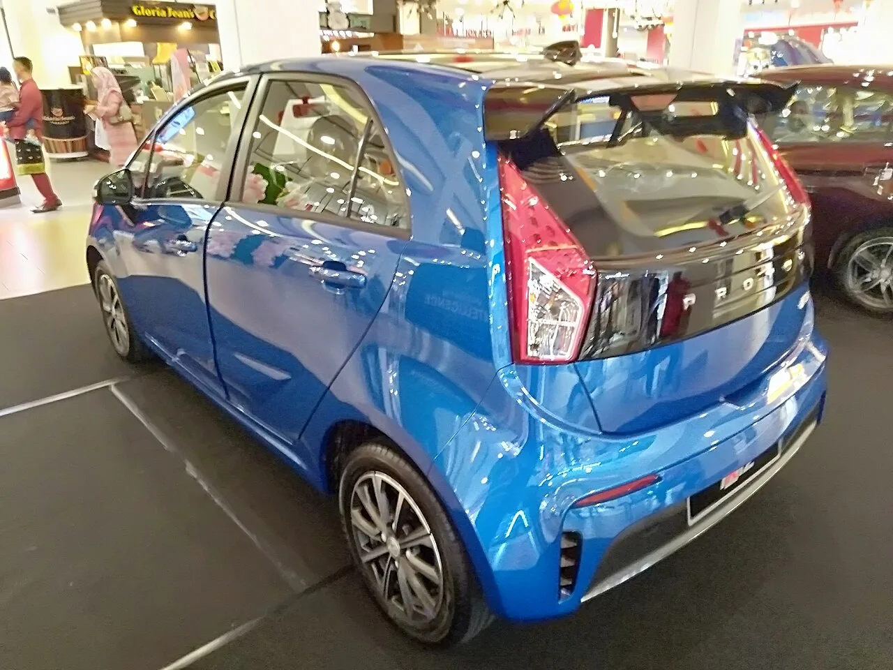 Proton Iriz, rear