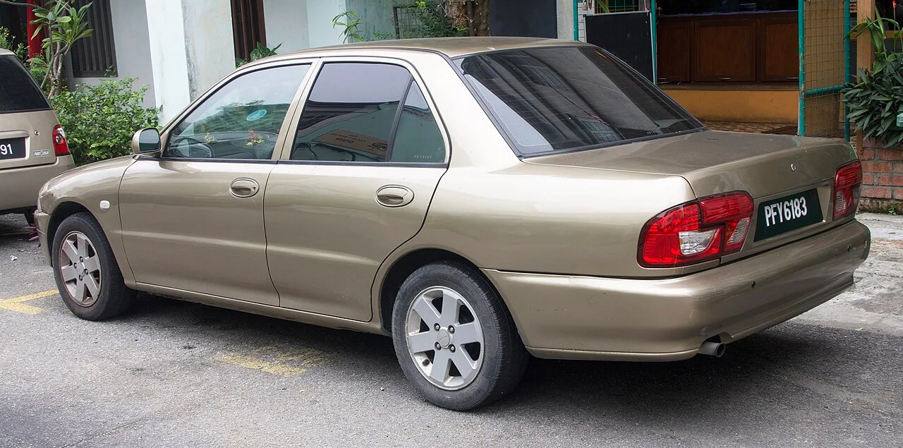 Proton Wira, rear