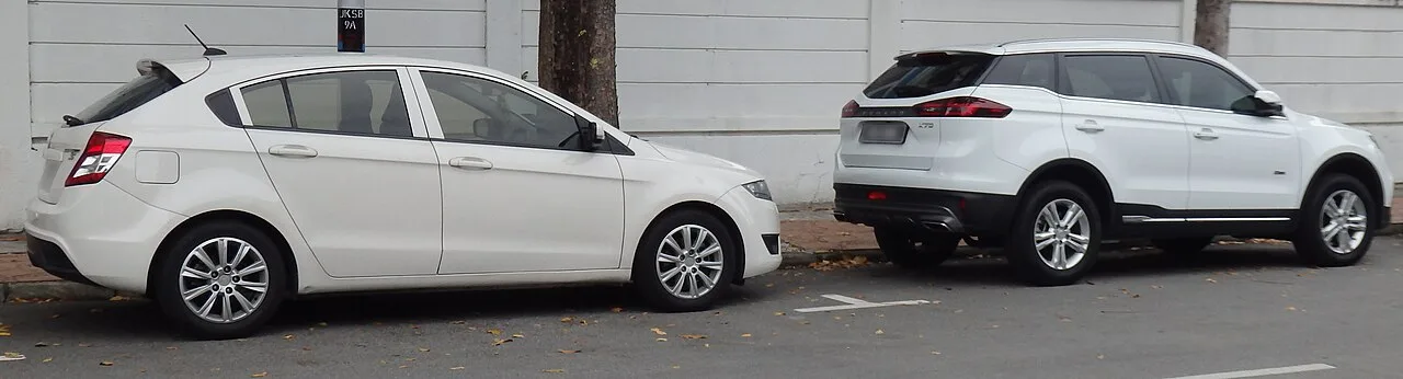 Proton X70, side