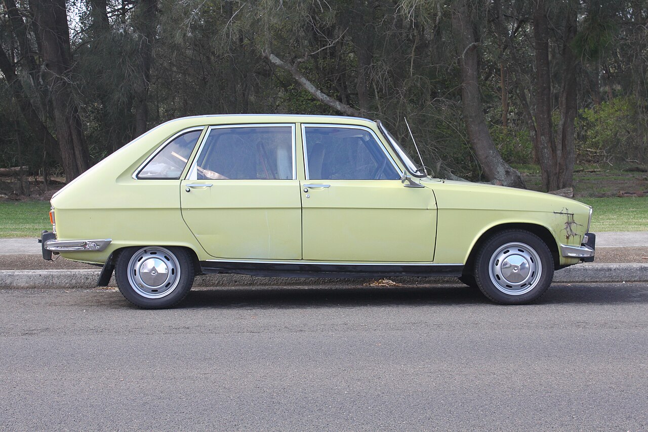 Renault 16, side