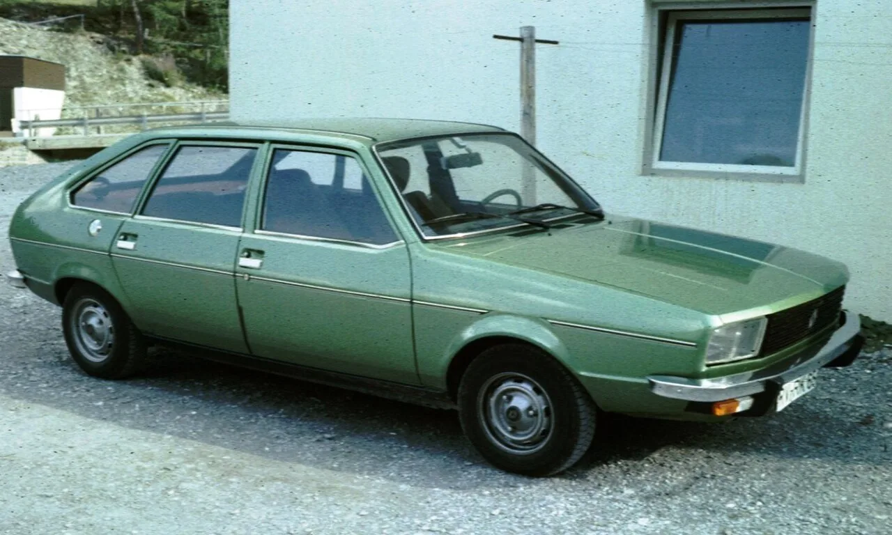 Renault 20, rear