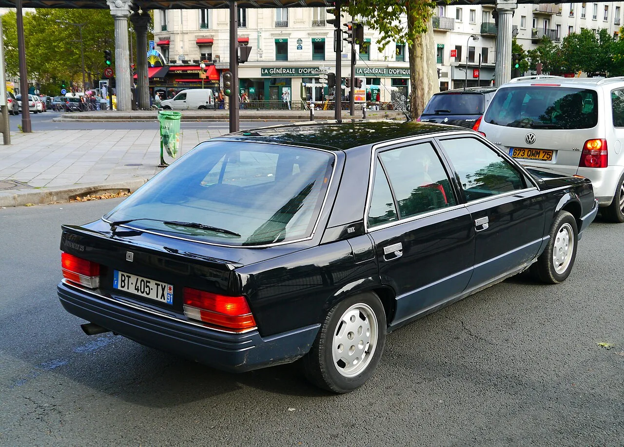 Renault 25, rear