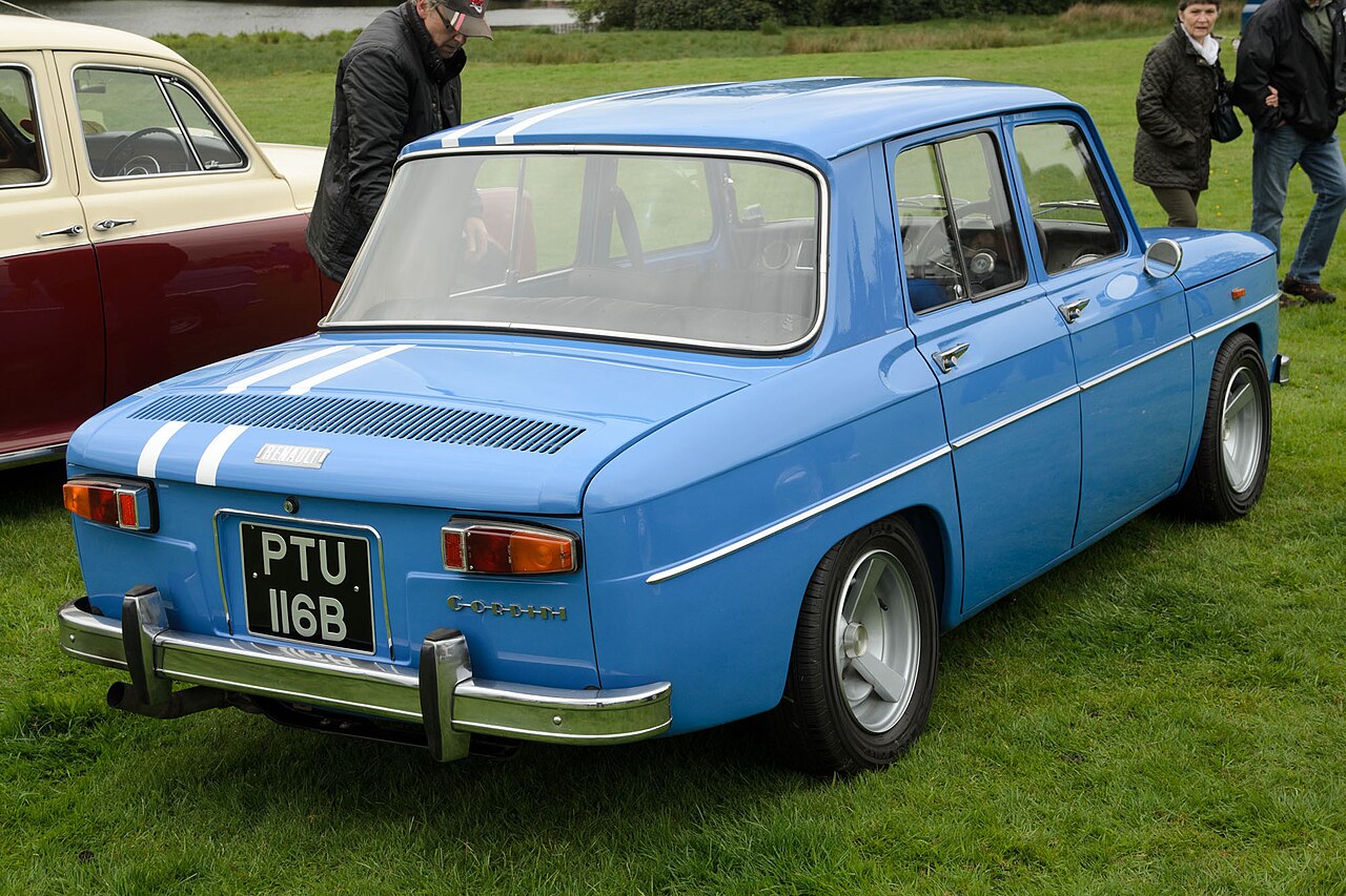 Renault 8, rear