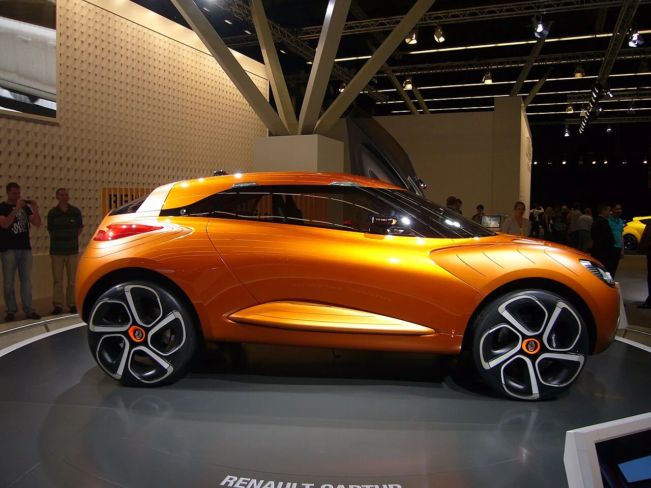 Renault Captur / Kaptur Global Access, side