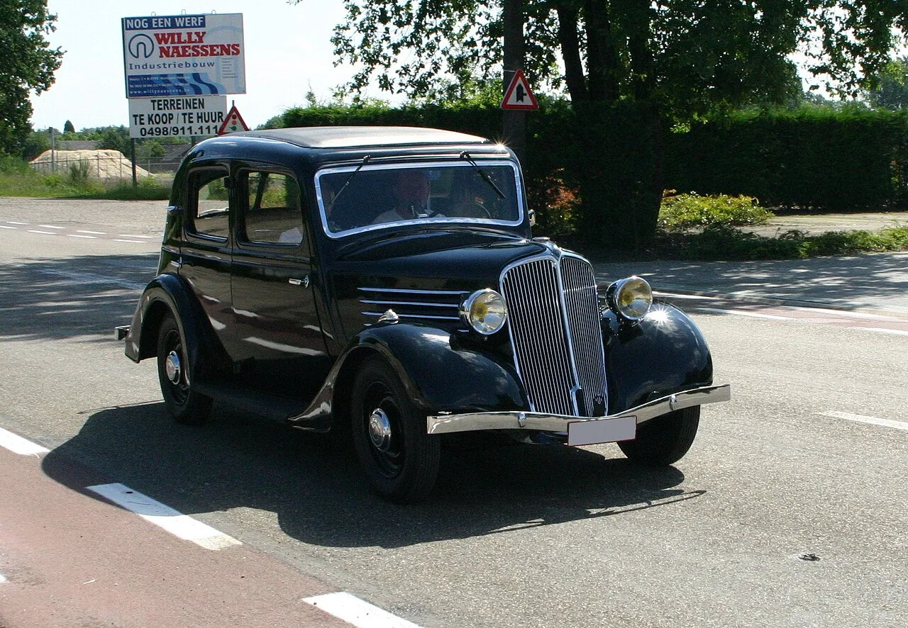 Renault Celtaquatre, rear