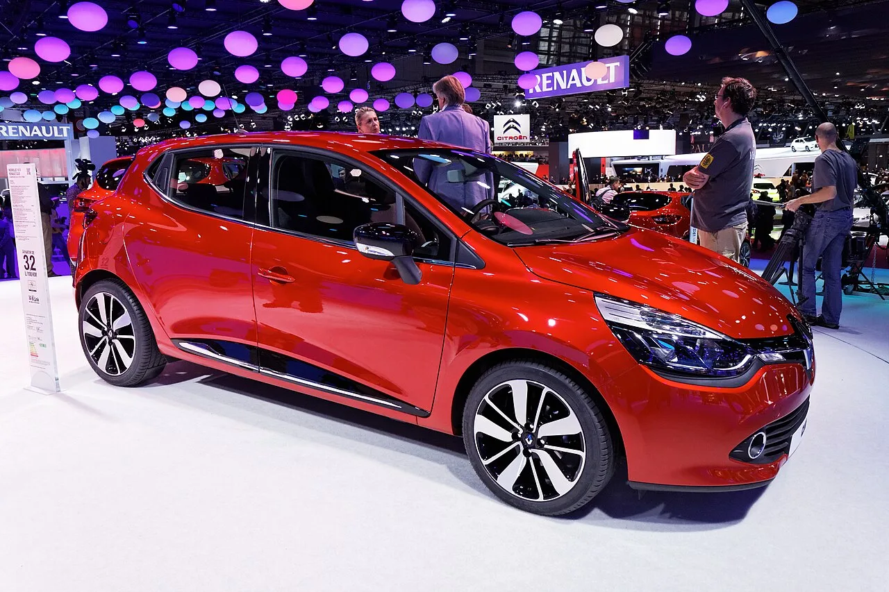 Renault Clio II, side