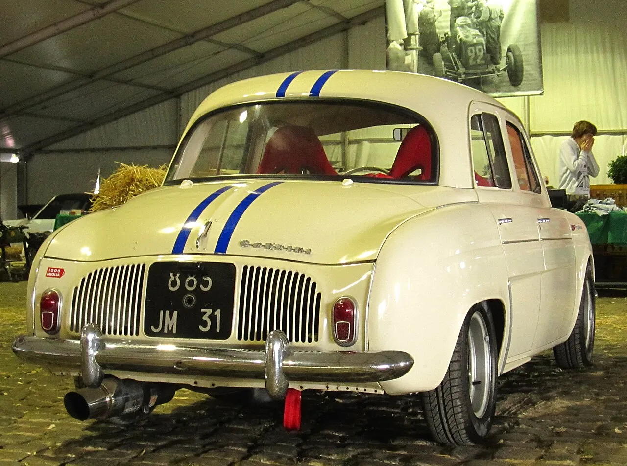 Renault Dauphine, rear