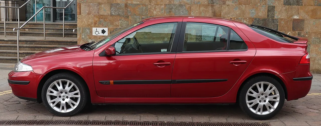 Renault Laguna II, side