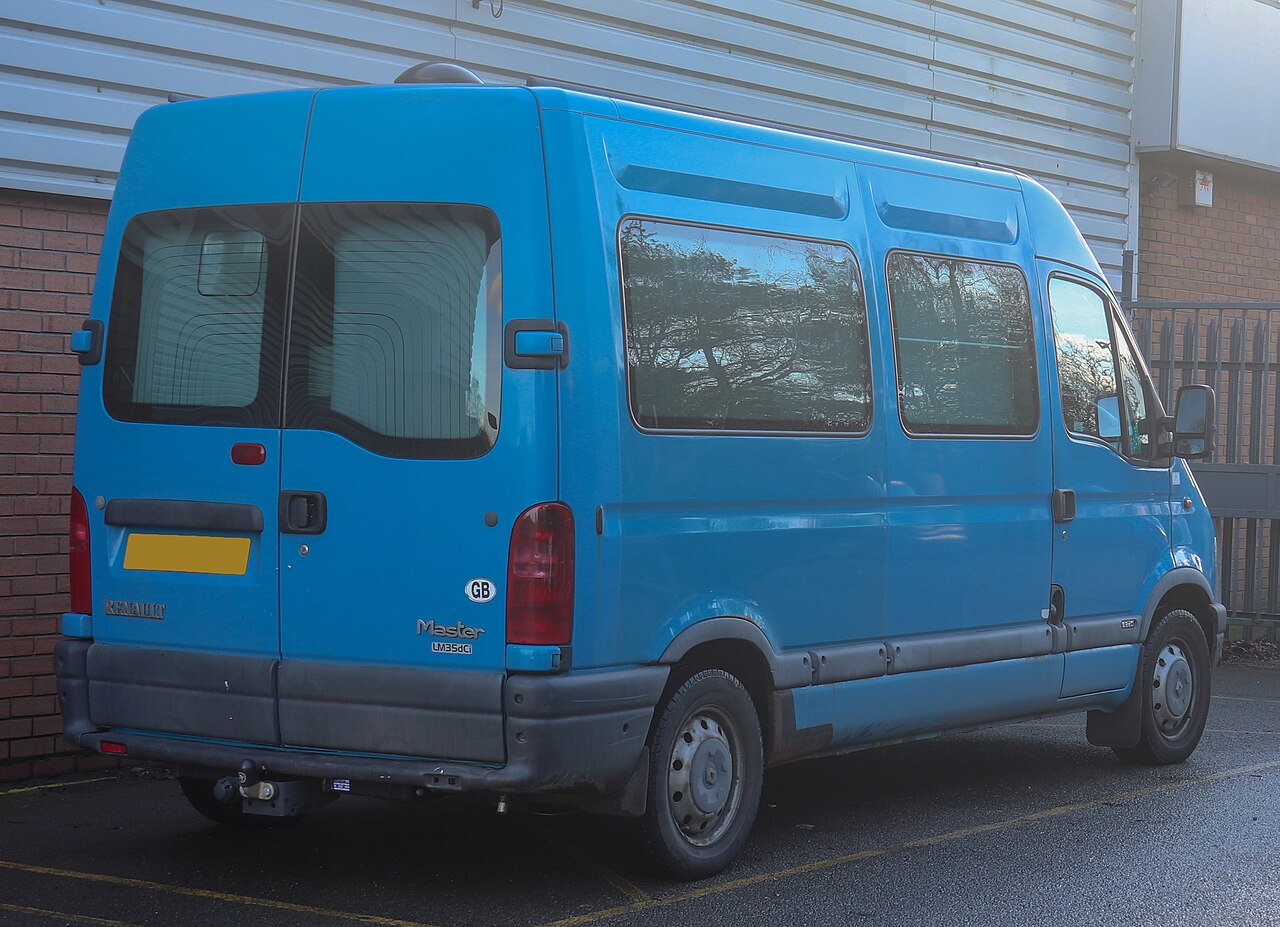 Renault Master, rear