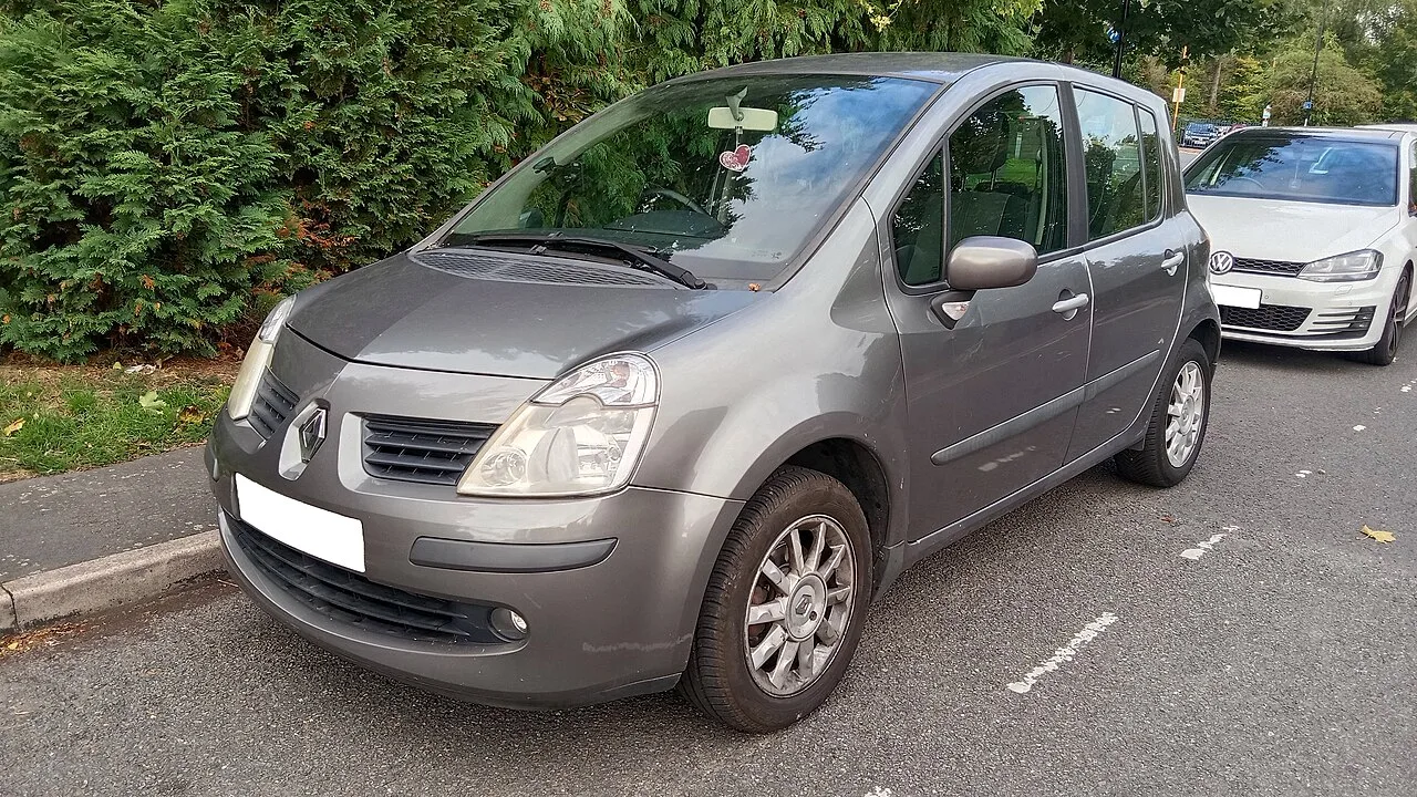 Renault Modus, side