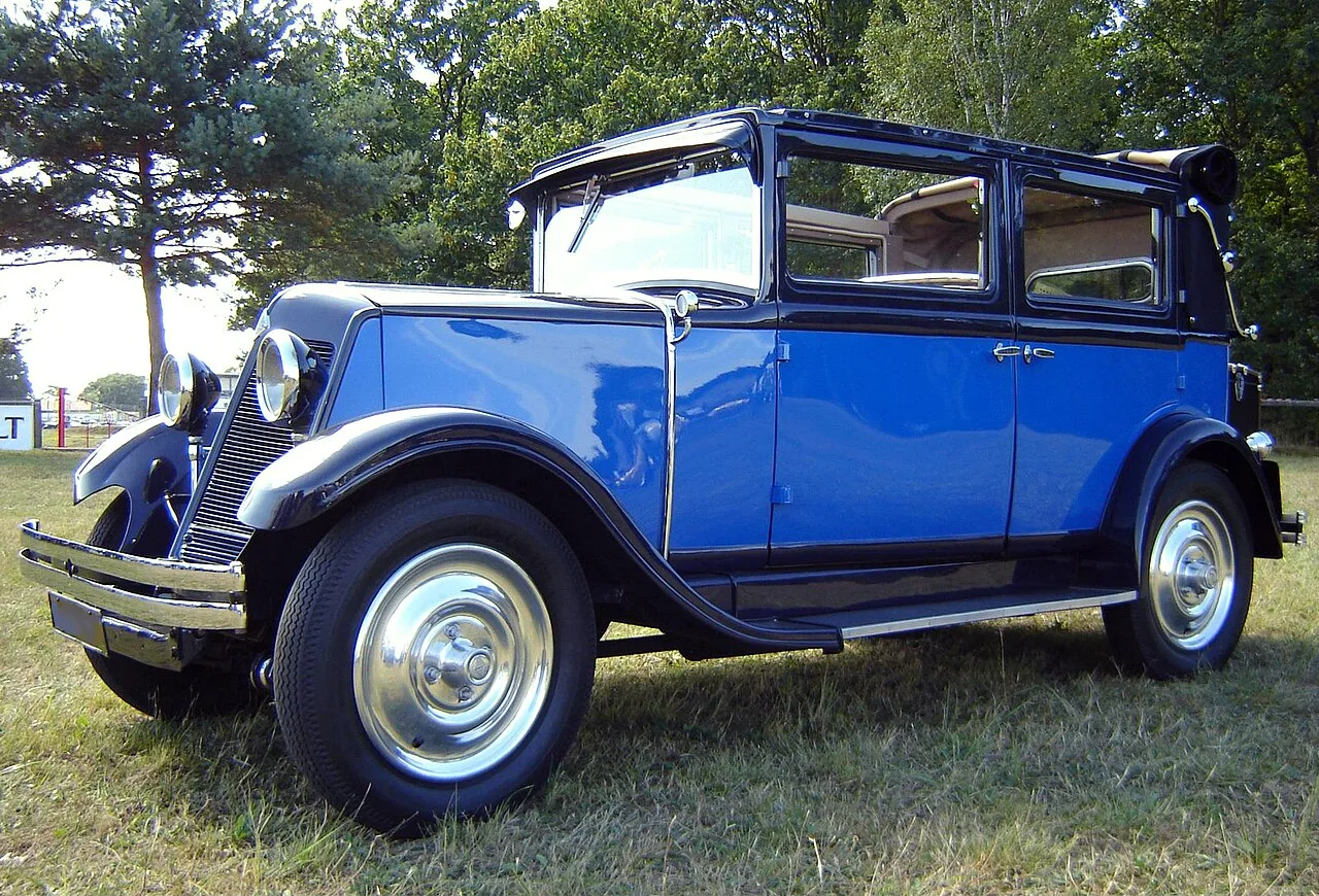Renault Monastella, side