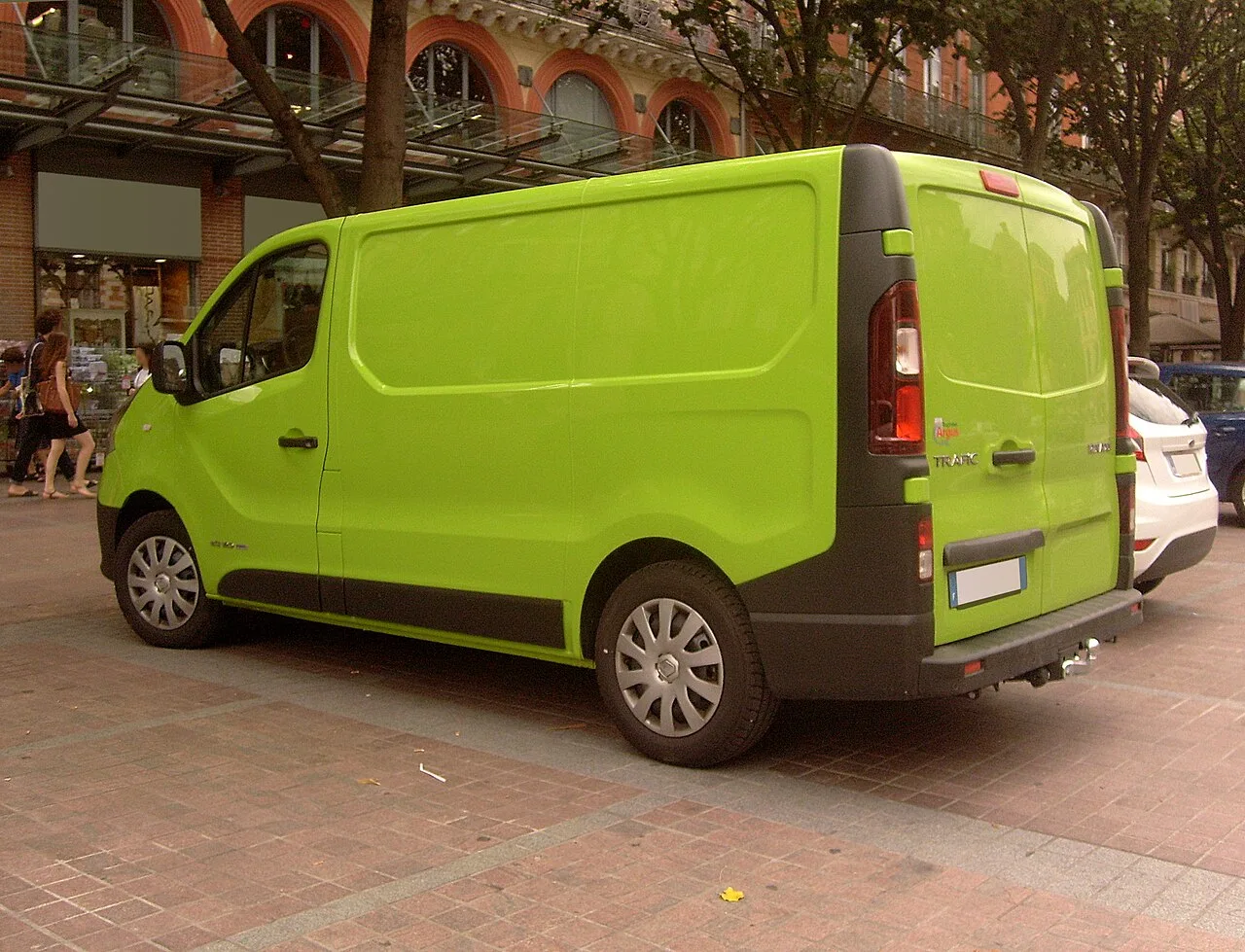 Renault Trafic, rear