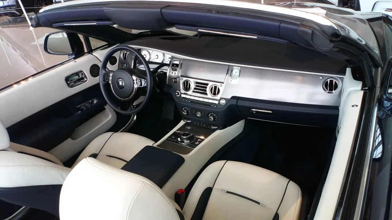 Rolls-Royce Dawn, interior