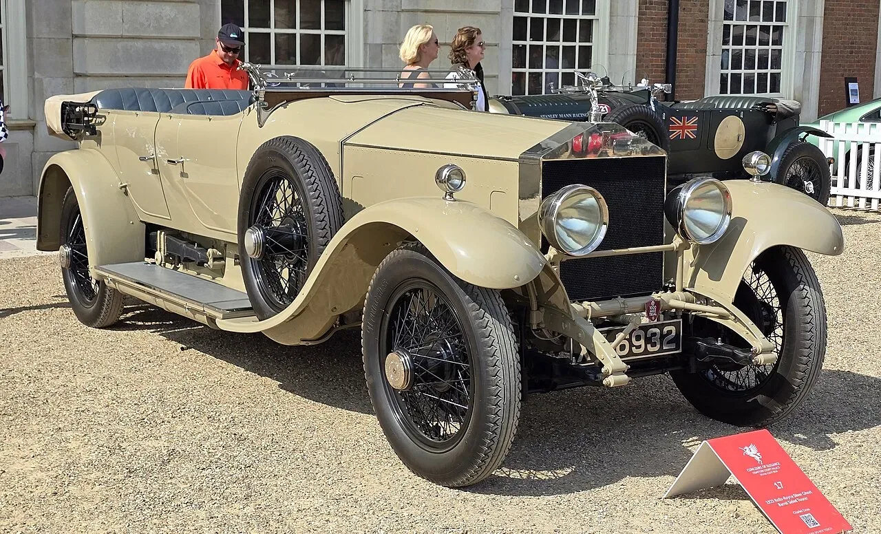 Rolls-Royce Ghost, side