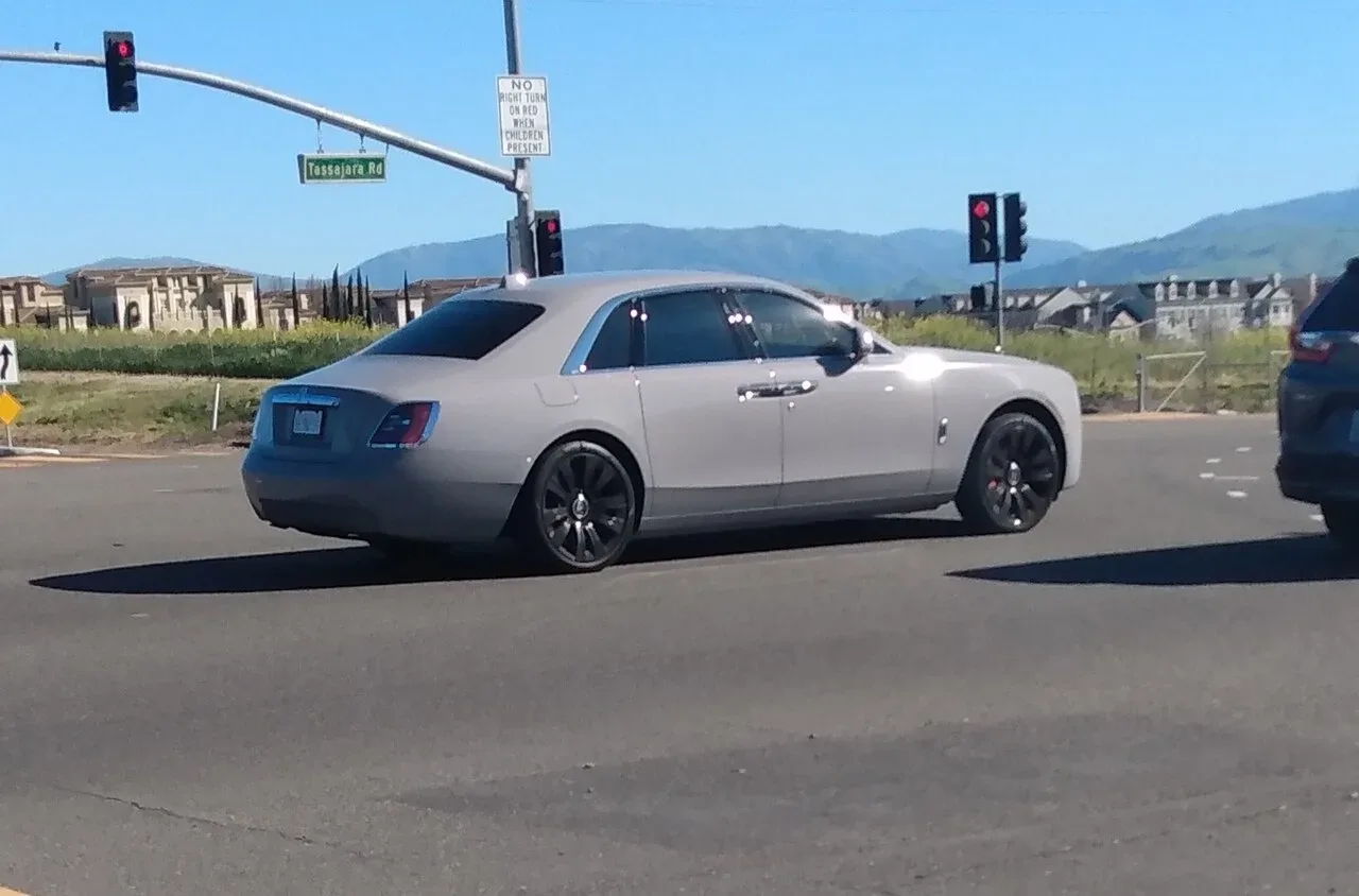 Rolls-Royce Ghost, rear