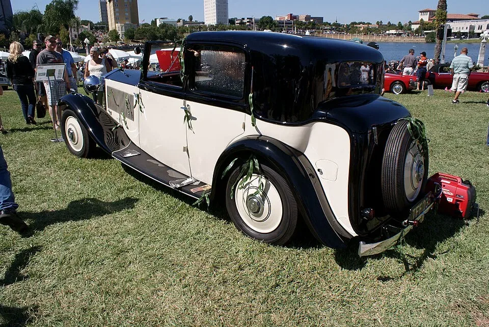 Rolls-Royce Limousine, rear