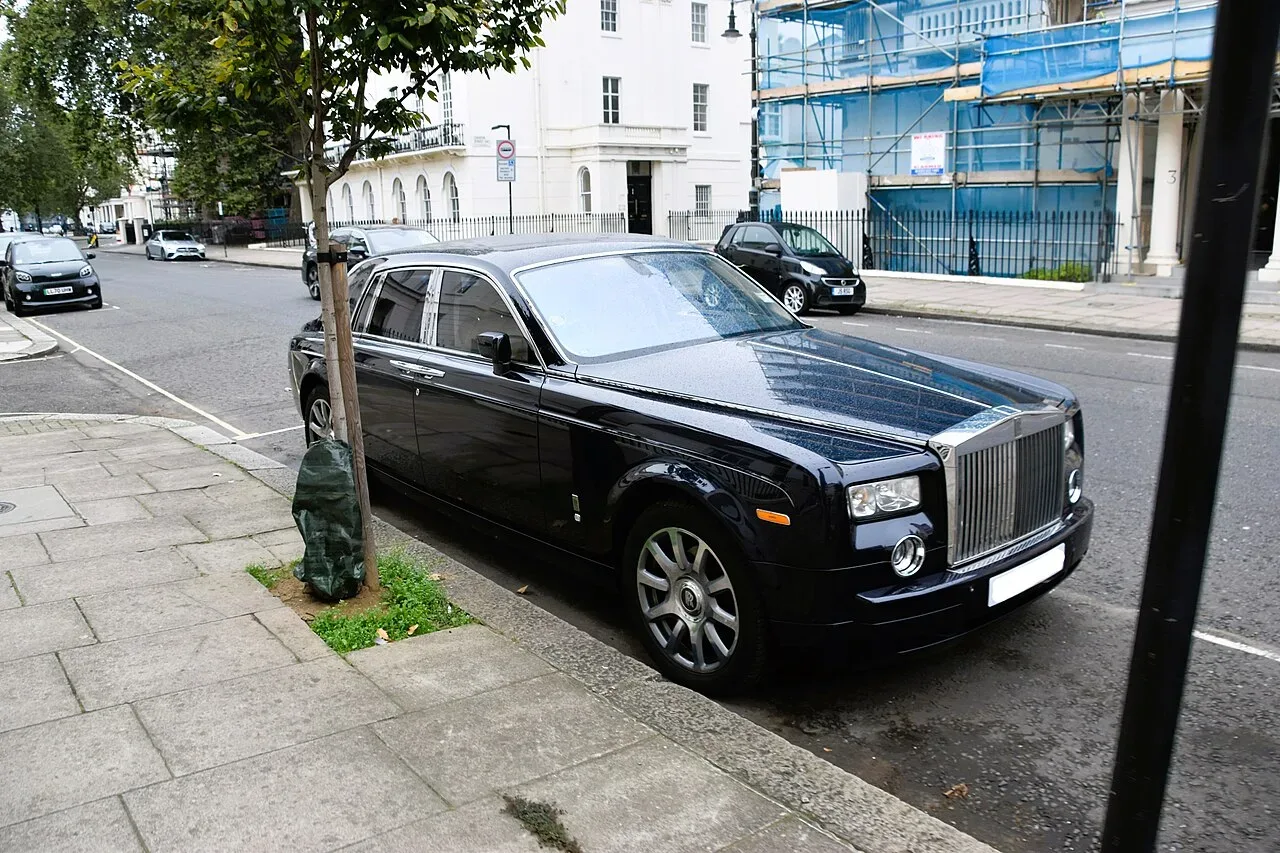 Rolls-Royce Phantom, rear