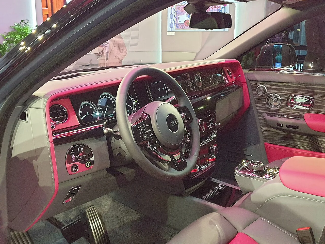 Rolls-Royce Phantom, interior