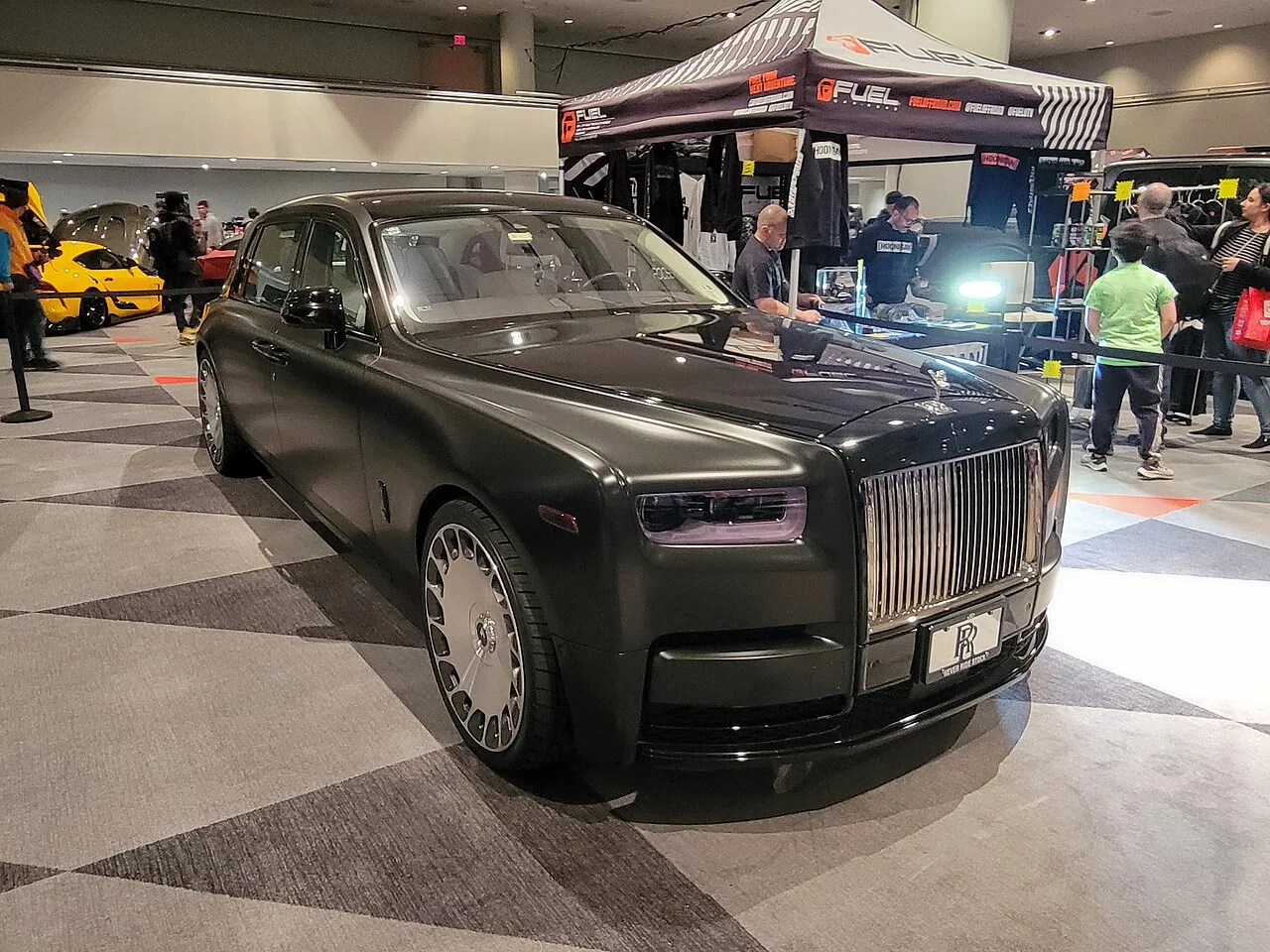 Rolls-Royce Phantom, rear
