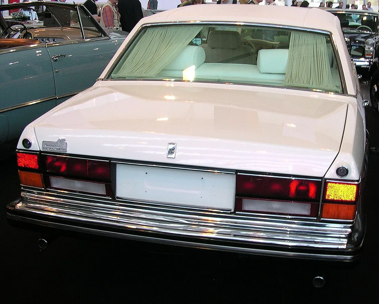 Rolls-Royce Silver Spur Limousine, rear