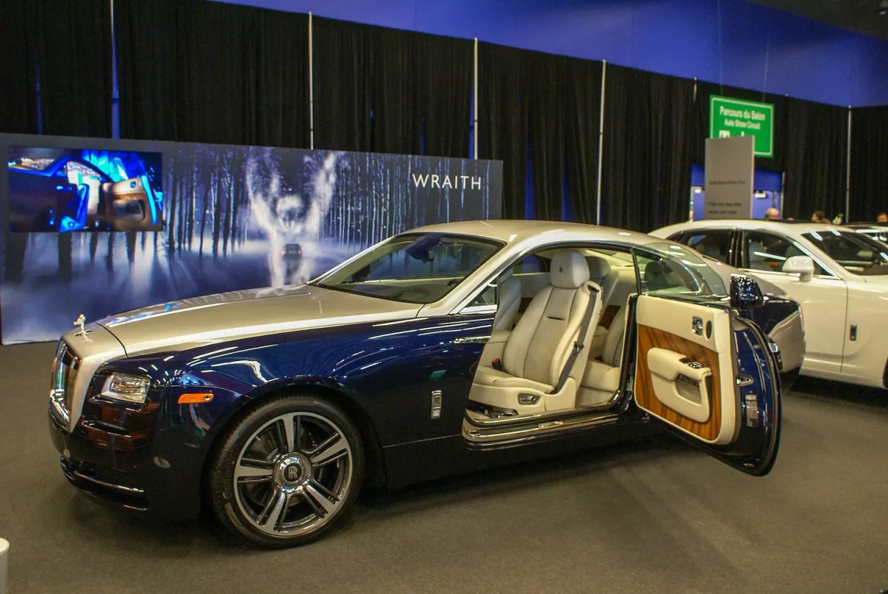 Rolls-Royce Wraith, side