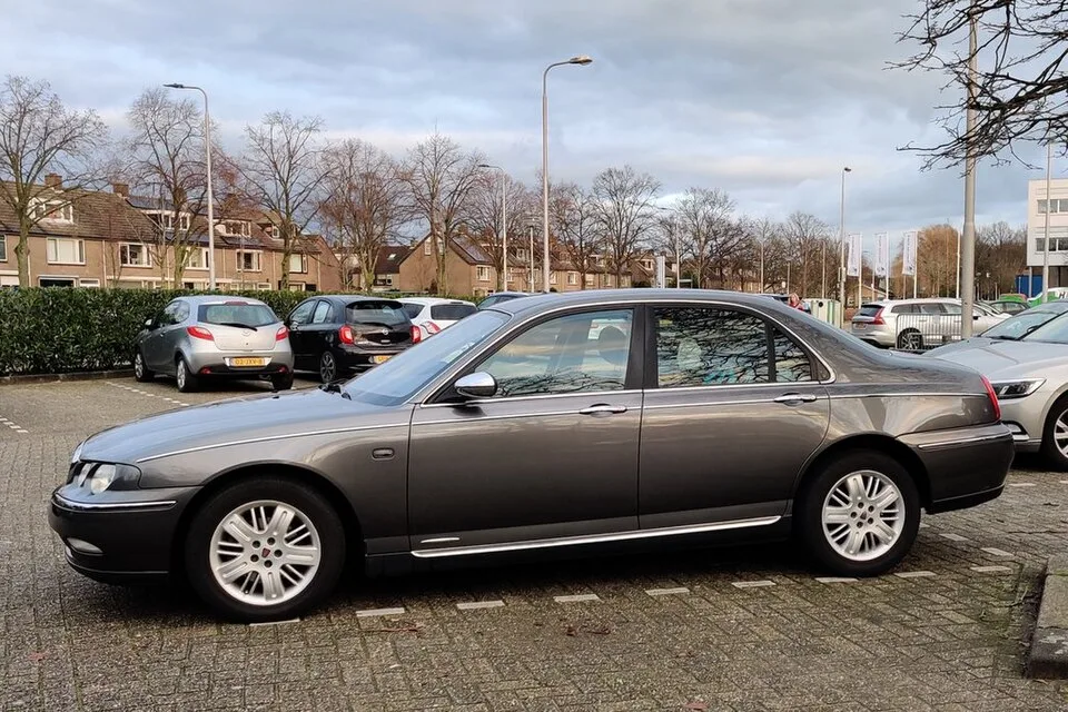Rover 75, side