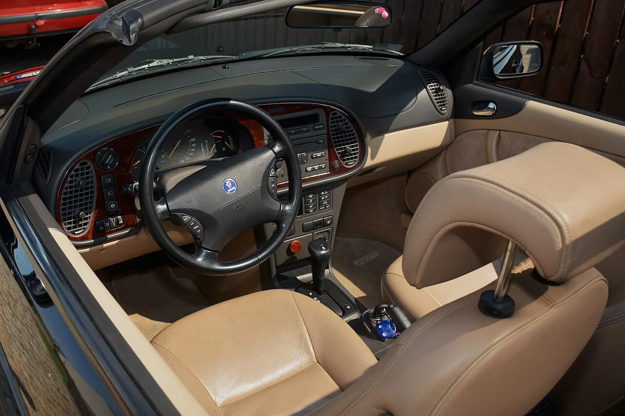 Saab 9-3, interior