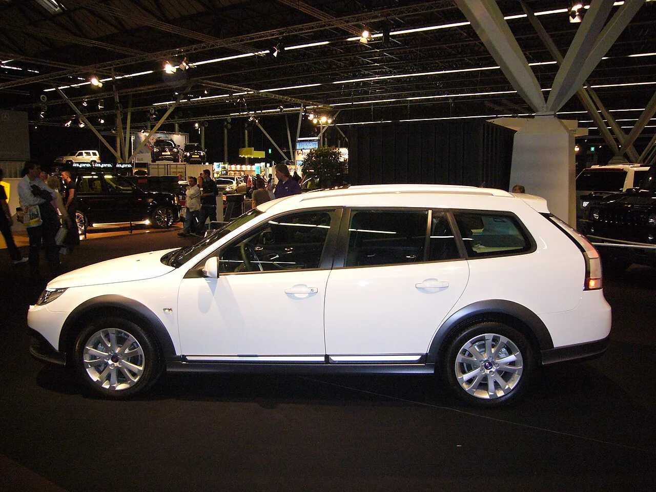 Saab 9-3, side