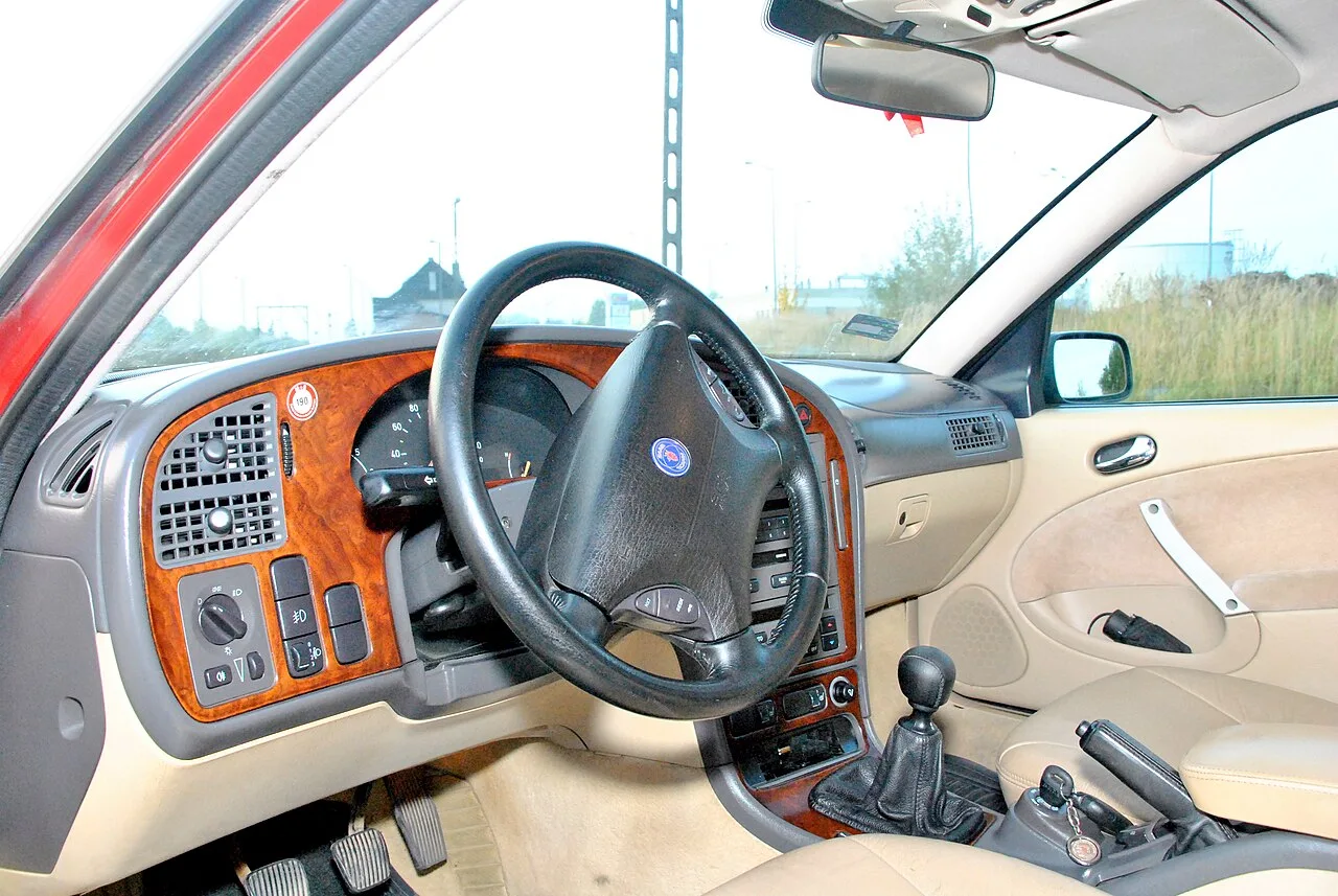 Saab 9-5, interior