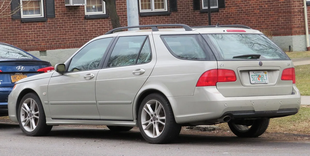 Saab 9-5, rear