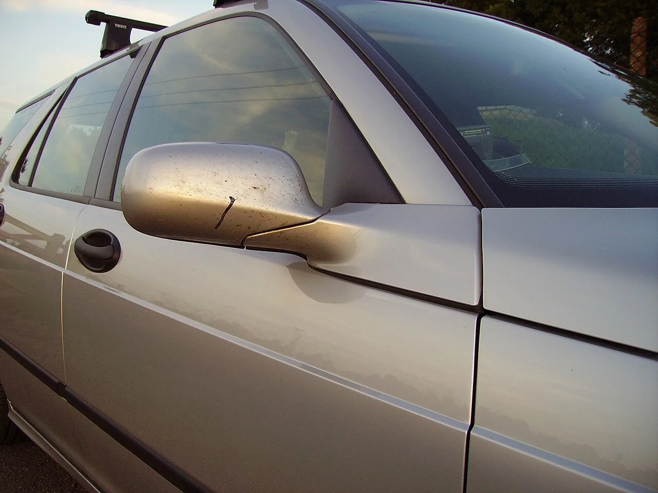 Saab 9-5, side