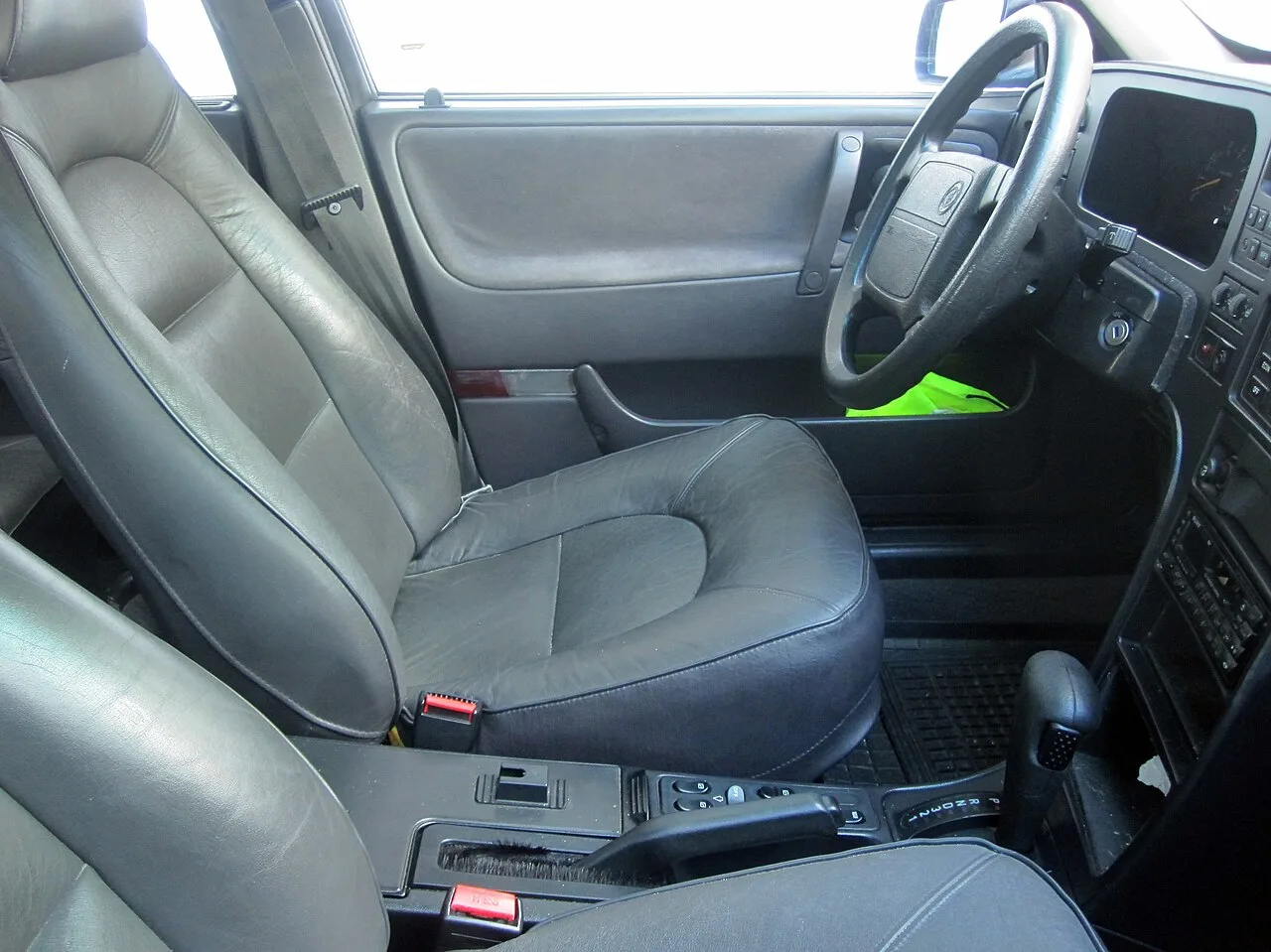 Saab 9000, interior