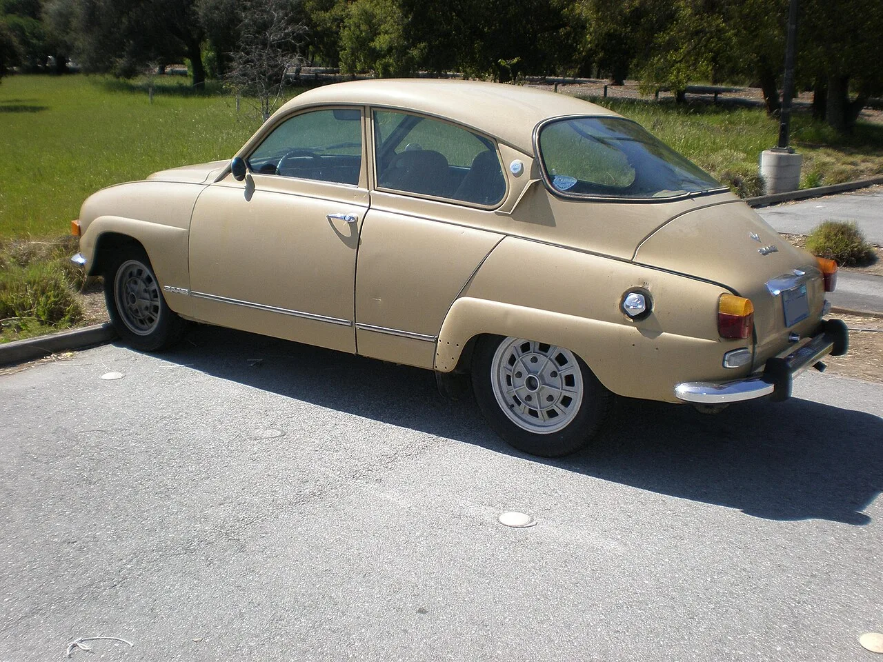 Saab 96 V4, side