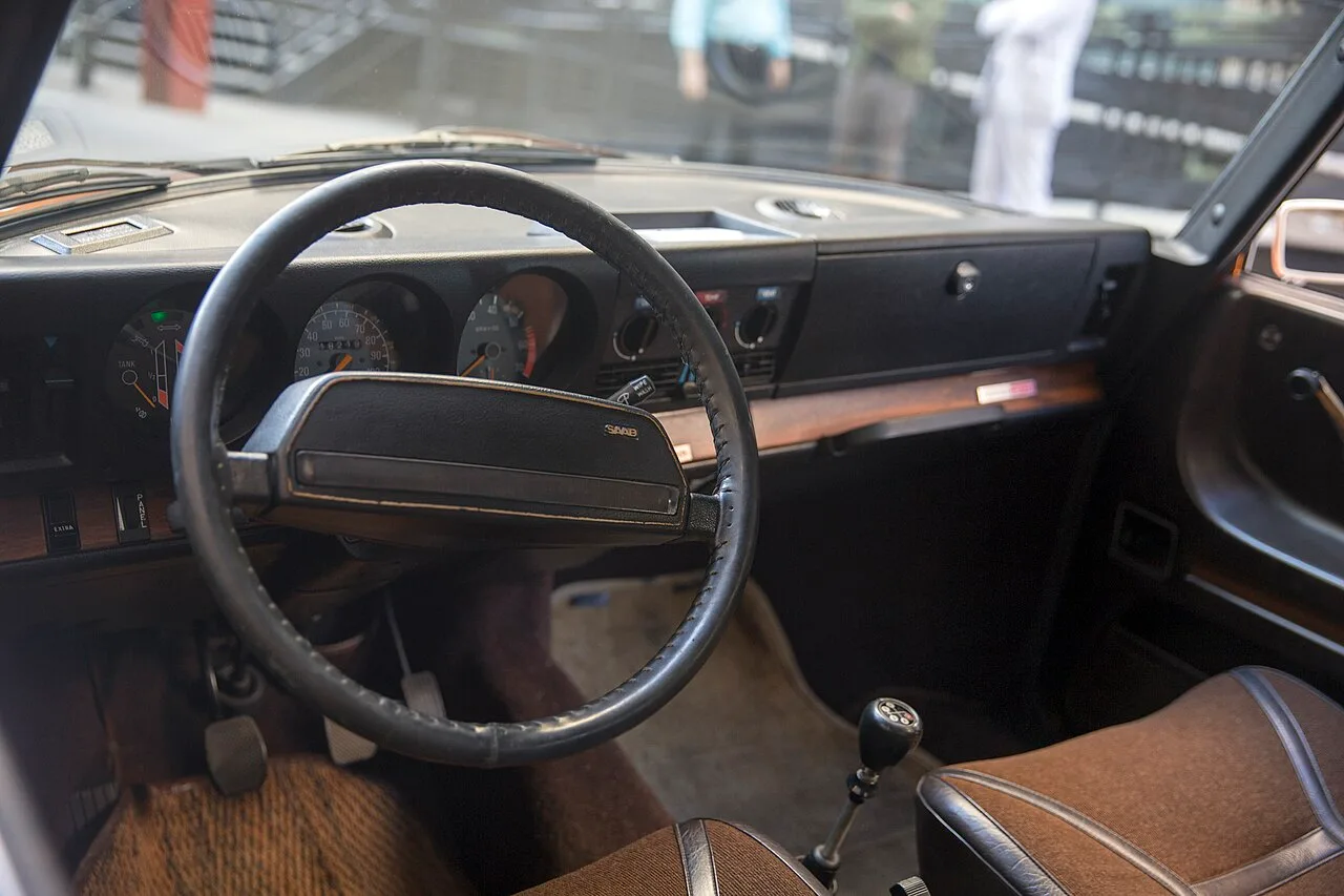Saab 99, interior
