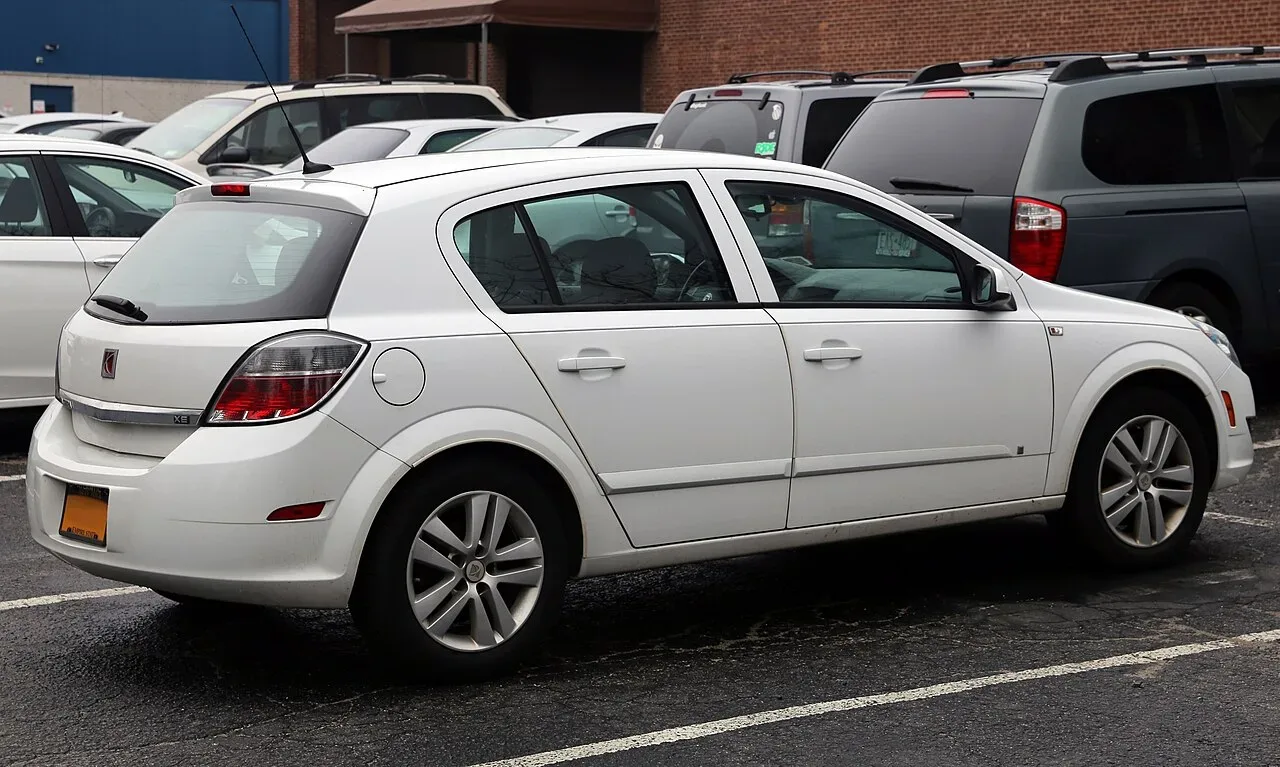 Saturn Astra, rear