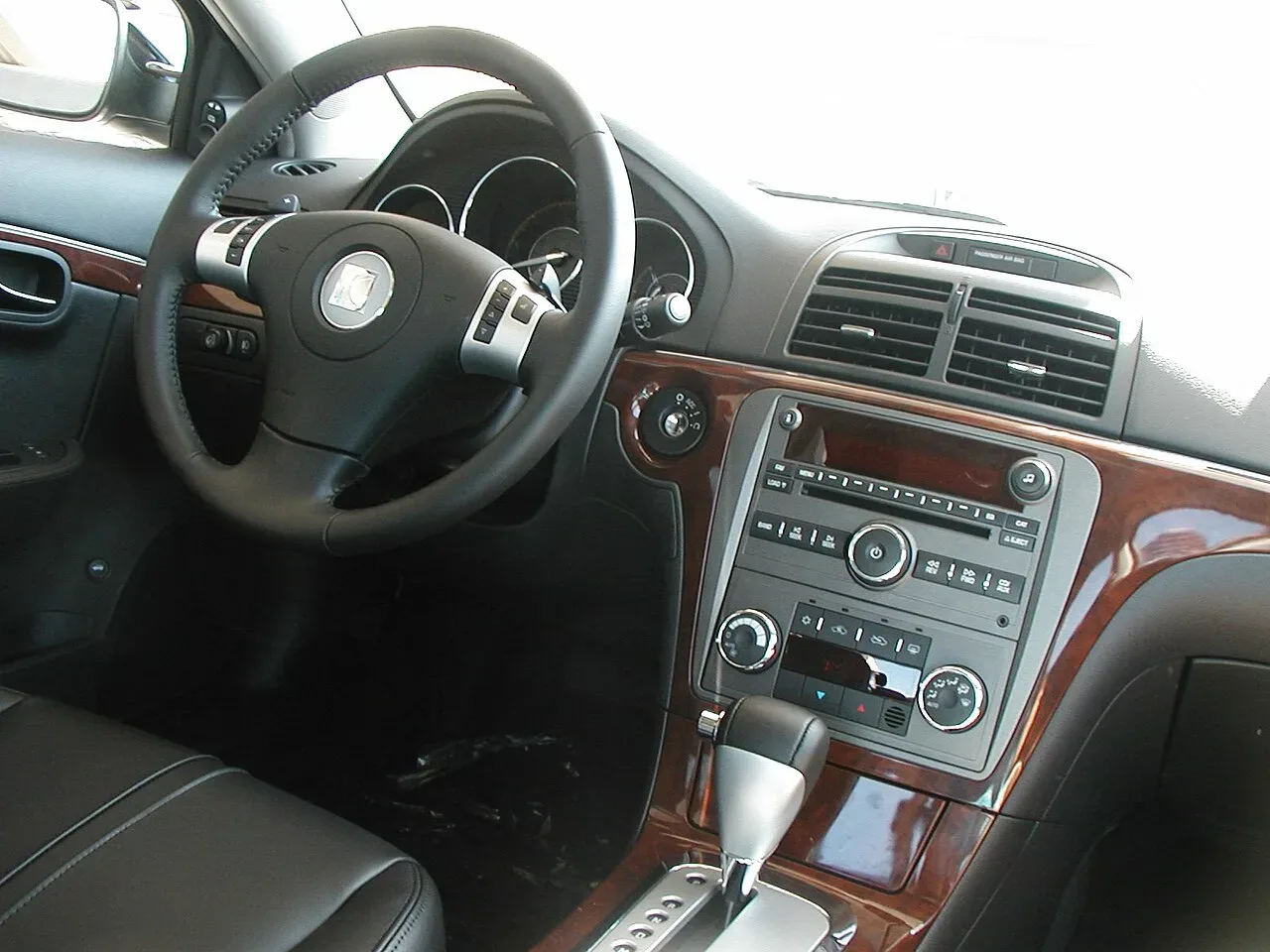 Saturn Aura, interior