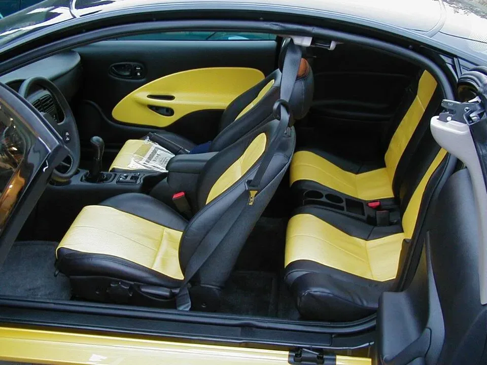 Saturn SC, interior