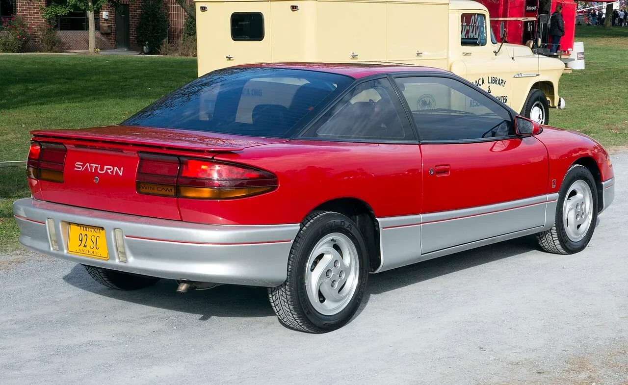 Saturn SC, rear
