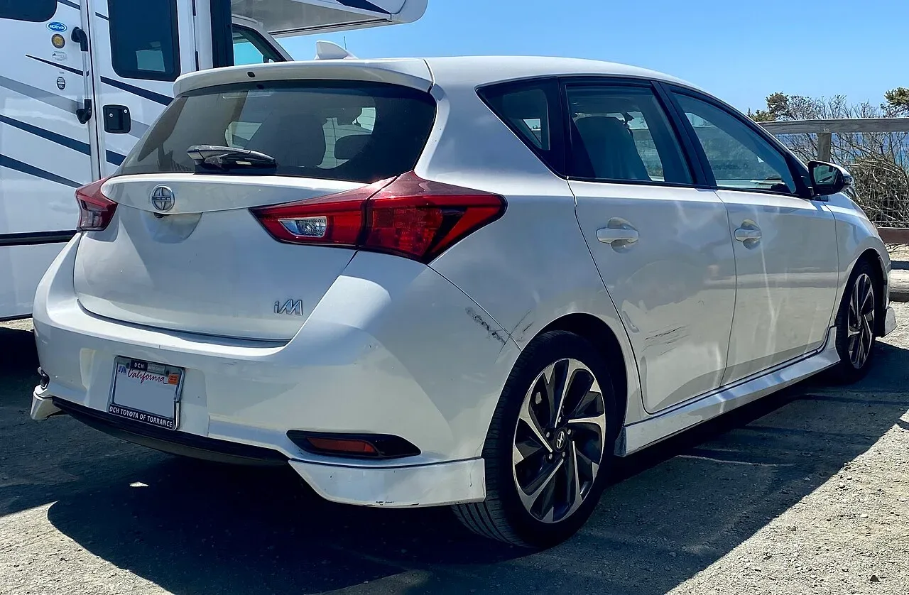 Scion iM, rear