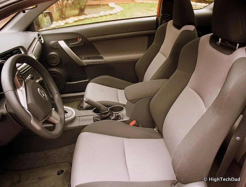 Scion tC, interior