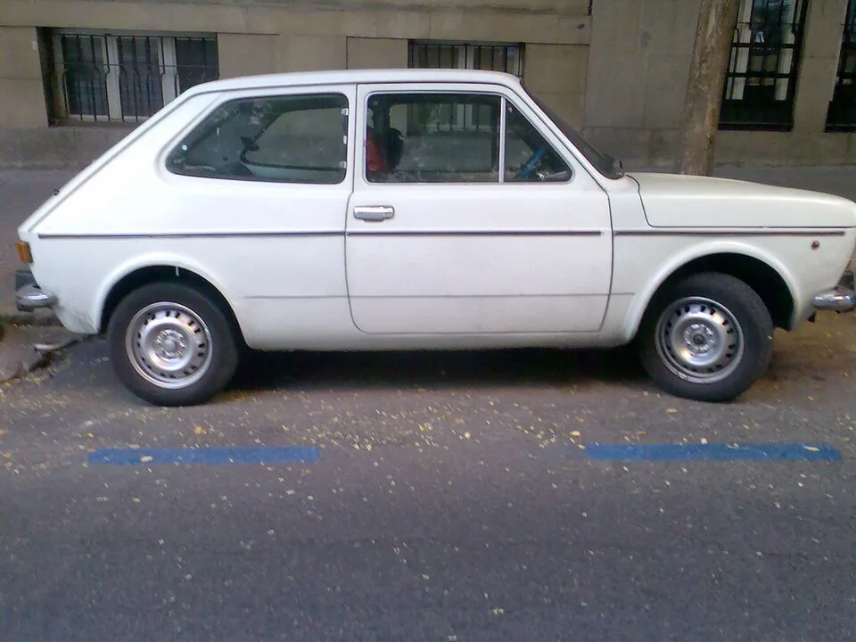 SEAT 127, side